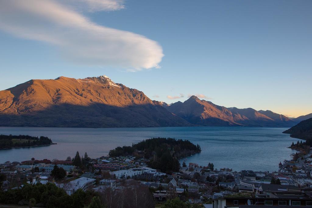 Villa De Luxe, A Relax It'S Done Luxury Holiday Home Queenstown Exterior photo